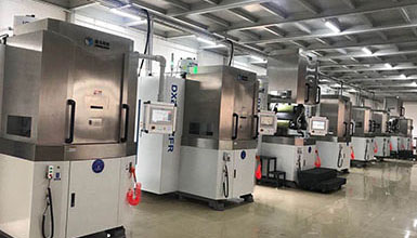 Quatre machines de découpe CNC multilignes de type R et quatre machines de découpe CNC multilignes conventionnelles nouvellement acquises par la société